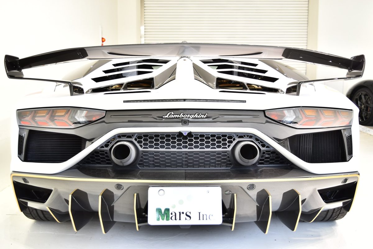 2019 Lamborghini Aventador SVJ — Photo 6 / 19