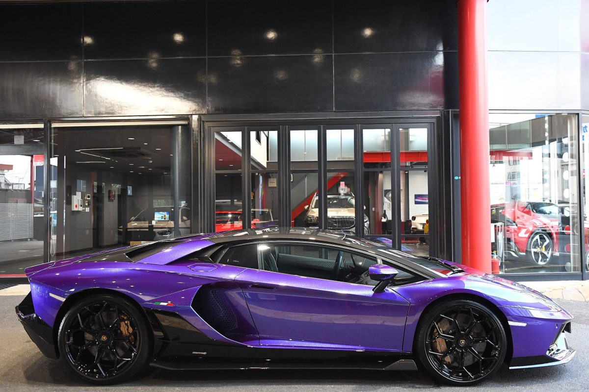 2022 Lamborghini Aventador Roadster LP780-4 Ultimae — Photo 2 / 55