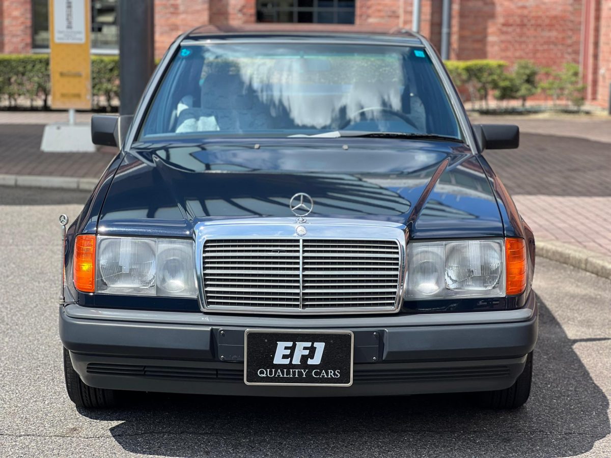 1988 Mercedes Benz 230E — Photo 2 / 29