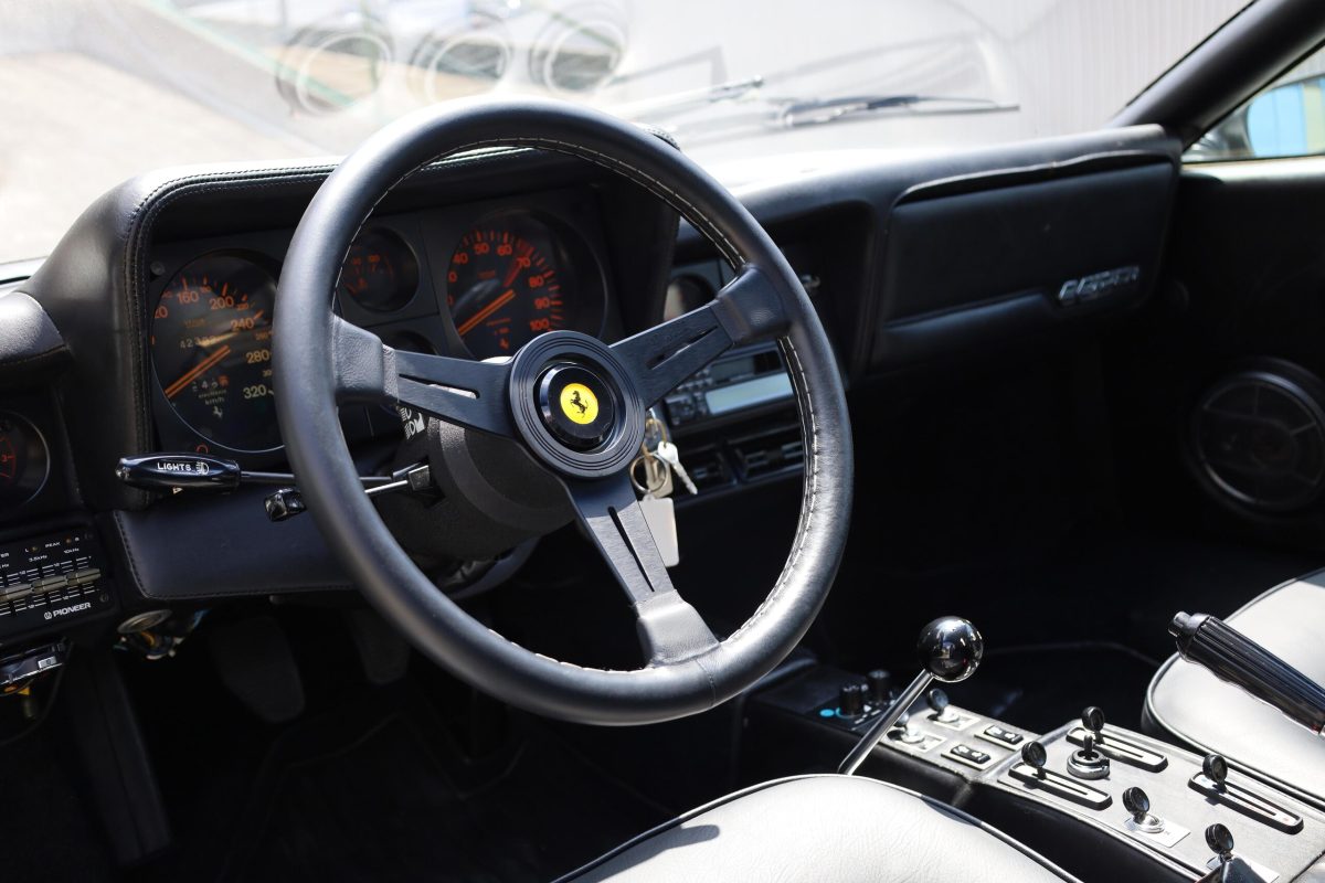 1981 Ferrari 512 BBi — Photo 13 / 21