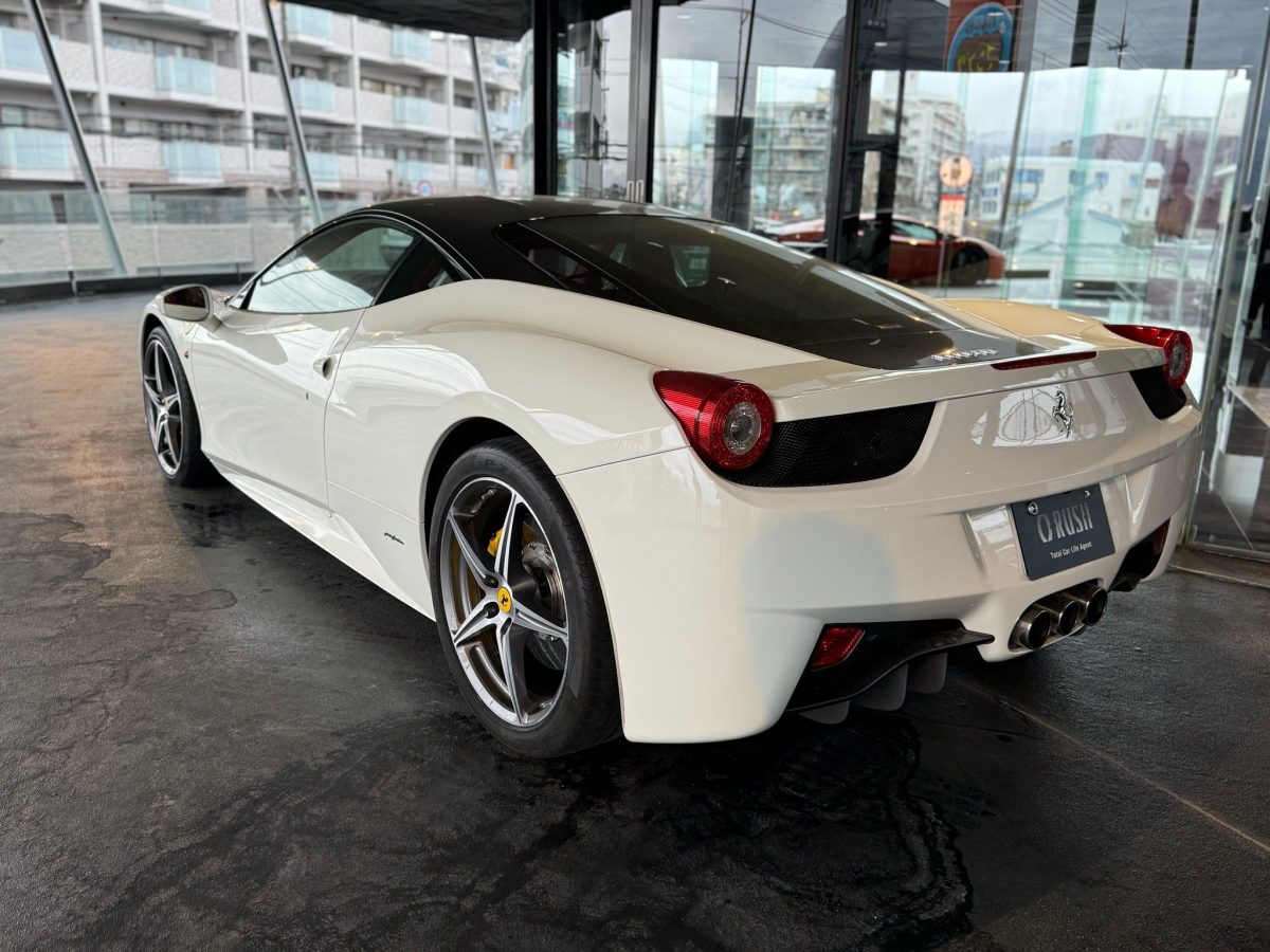 2011 Ferrari 458 Italia F1 DCT — Photo 2 / 10