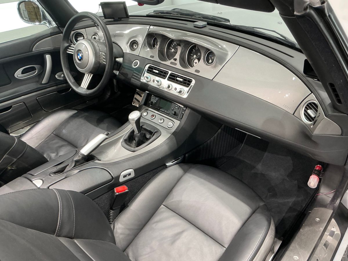 2000 BMW Z8 — Photo 15 / 19