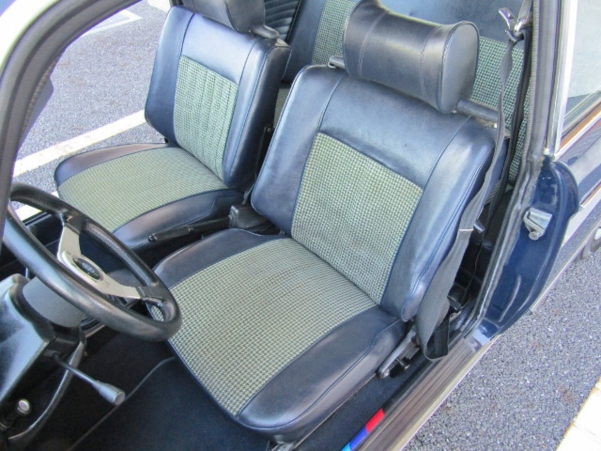 1977 BMW 2002 — Photo 13 / 15