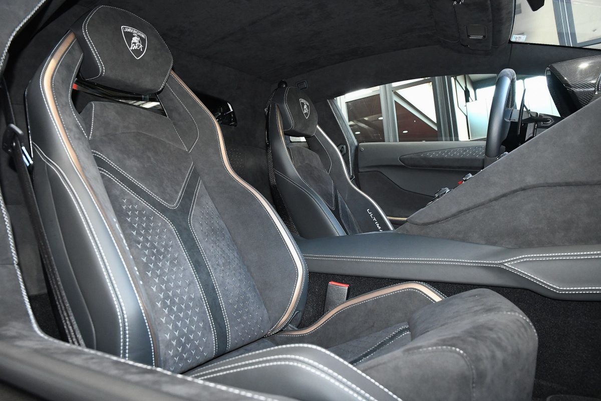 2022 Lamborghini Aventador Roadster LP780-4 Ultimae — Photo 25 / 55