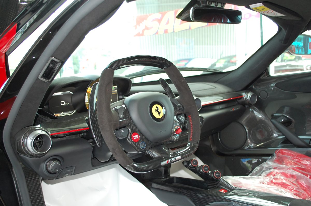 2015 Ferrari LaFerrari — Photo 5 / 13