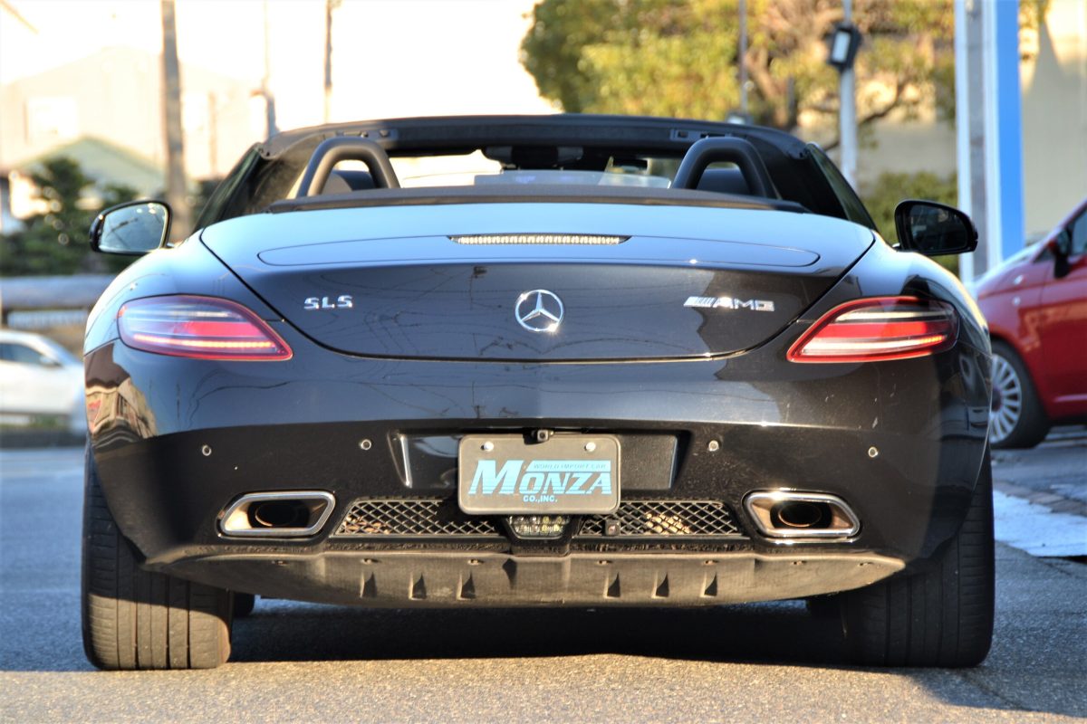 2012 Mercedes Benz SLS AMG Roadster — Photo 2 / 14