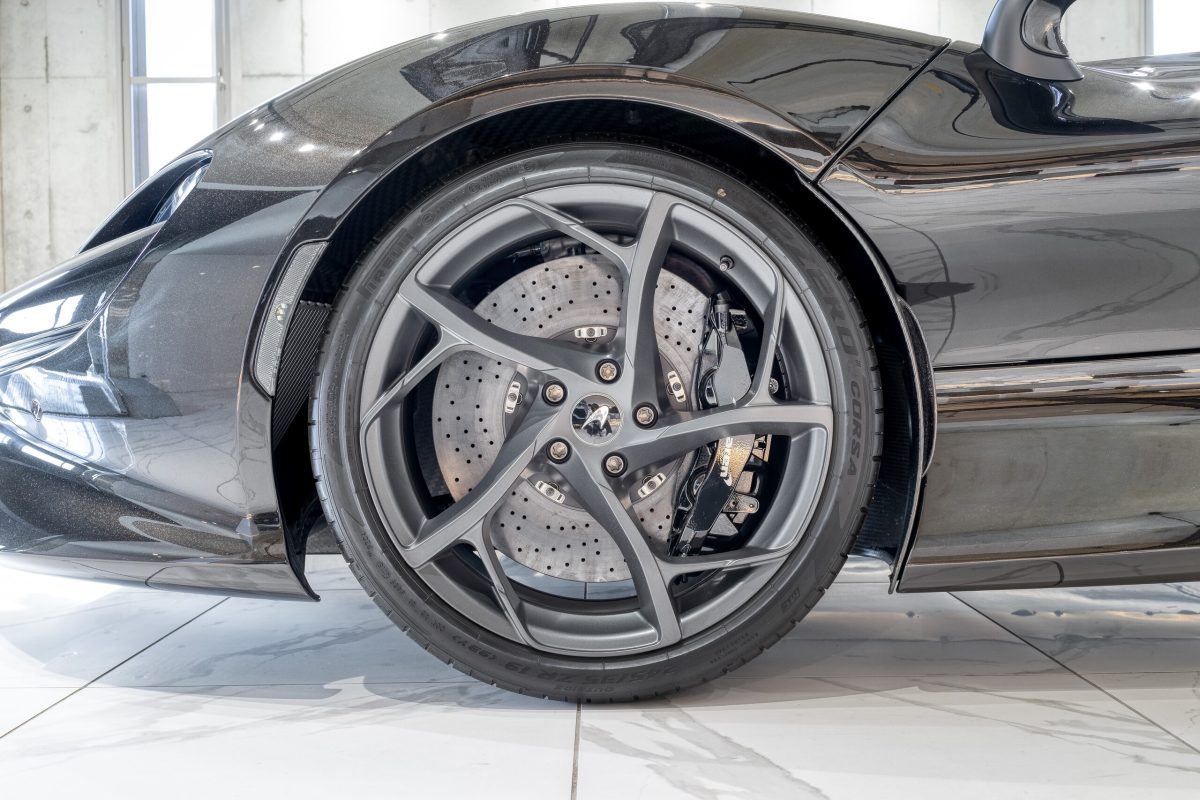 2022 McLaren Elva — Photo 18 / 19