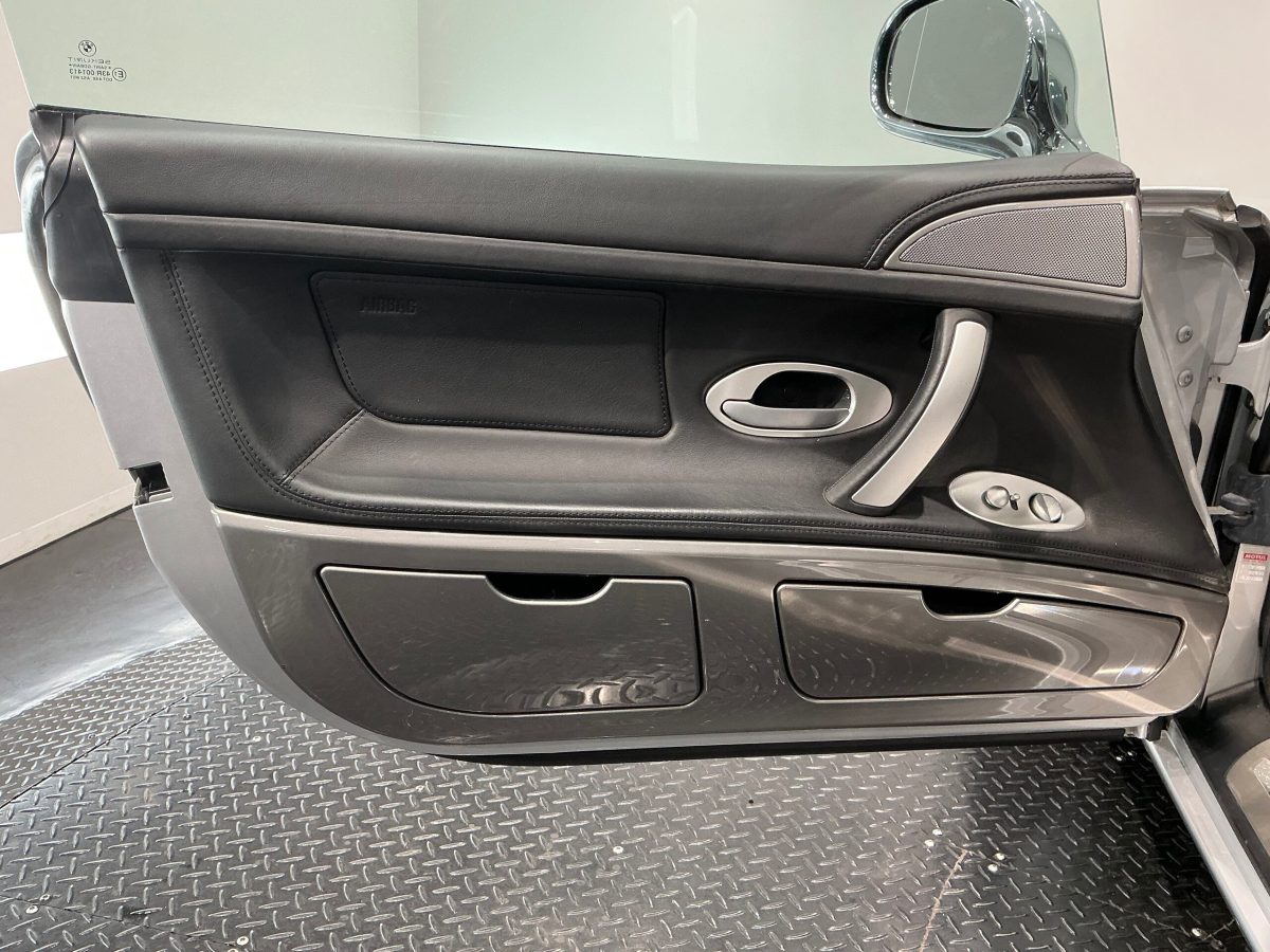2000 BMW Z8 — Photo 8 / 19
