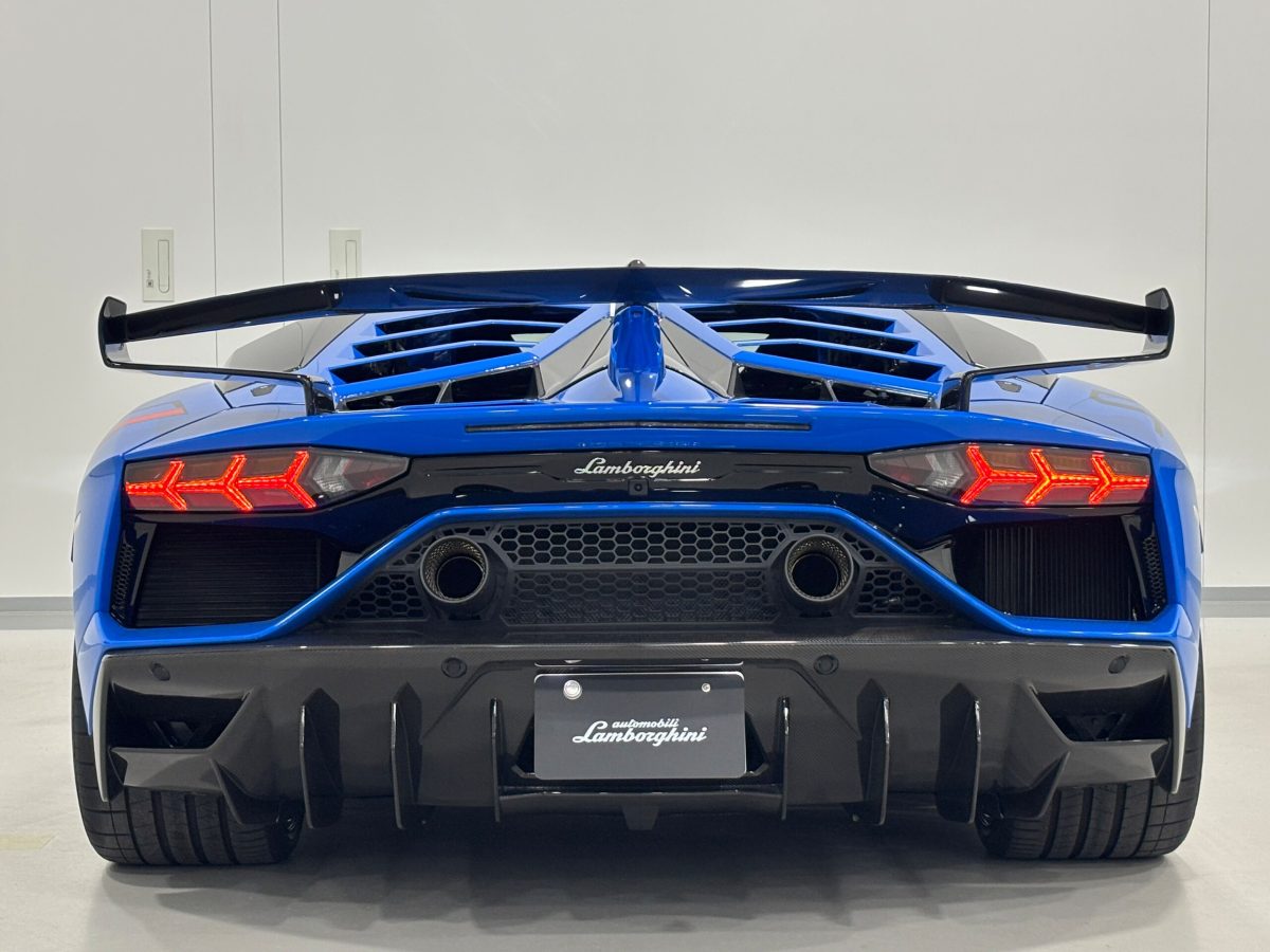 2019 Lamborghini Aventador SVJ — Photo 5 / 21