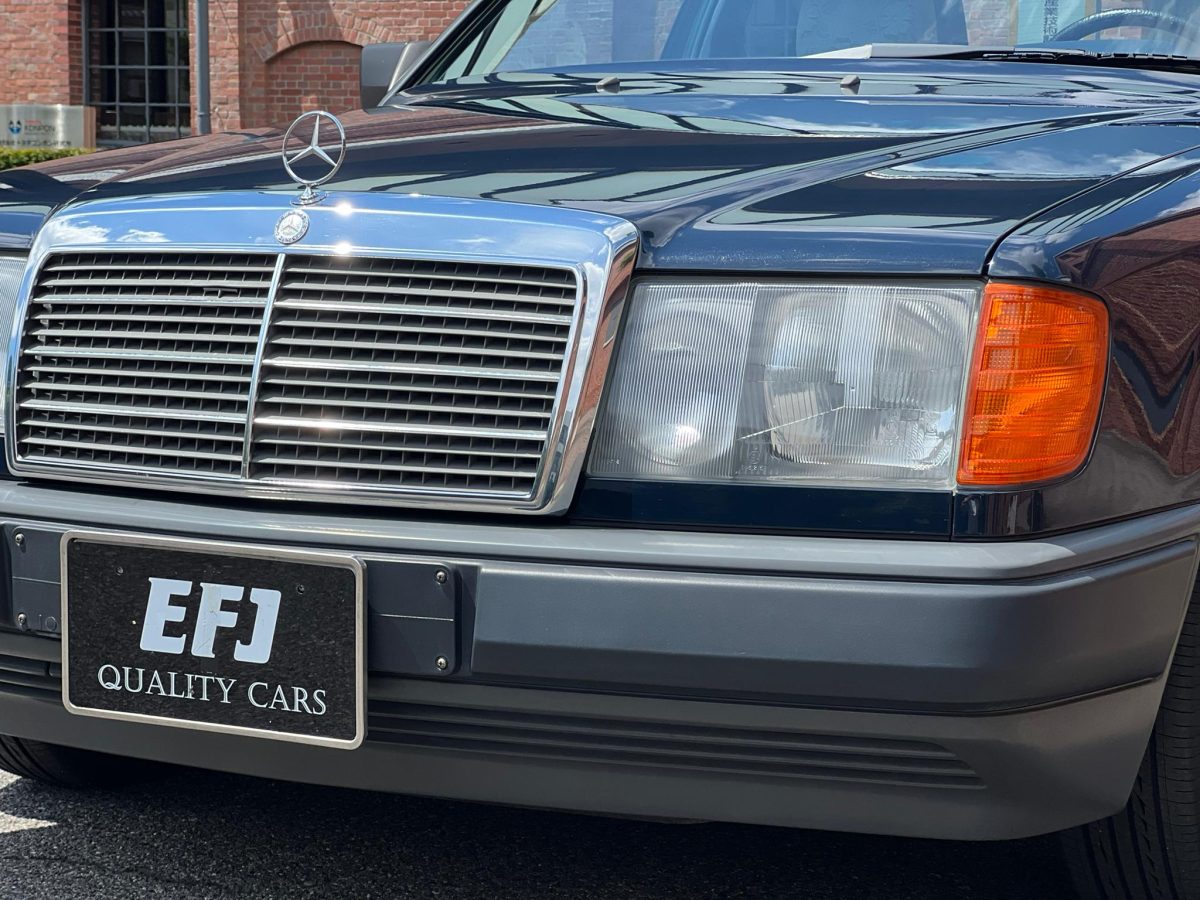 1988 Mercedes Benz 230E — Photo 7 / 29