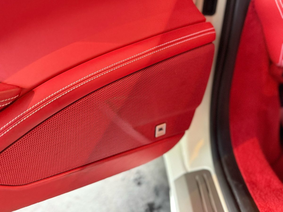 2011 Ferrari 458 Italia F1 DCT — Photo 5 / 10