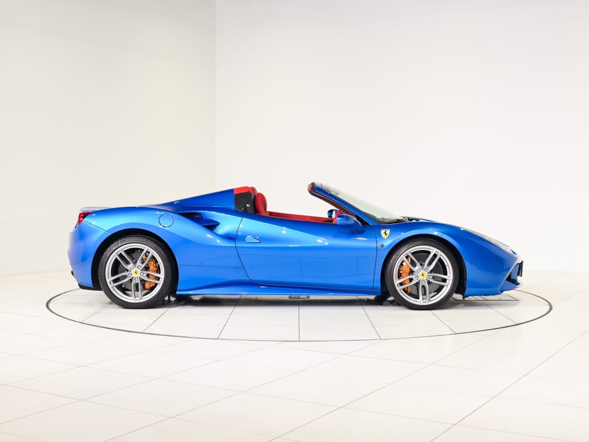 2018 Ferrari 488 Spider — Photo 4 / 22