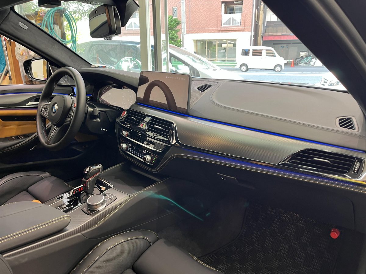 2023 BMW M5 Competition — Photo 17 / 26