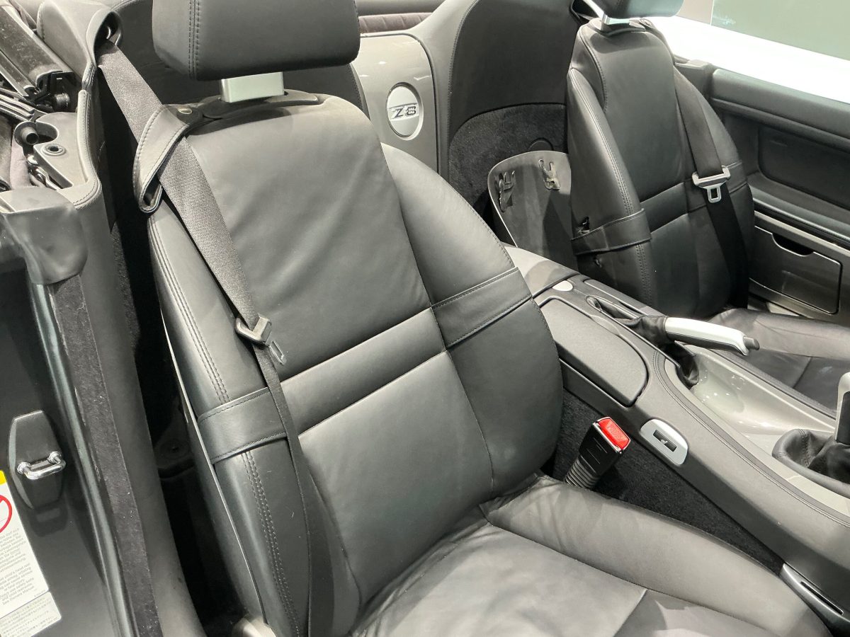 2000 BMW Z8 — Photo 17 / 19