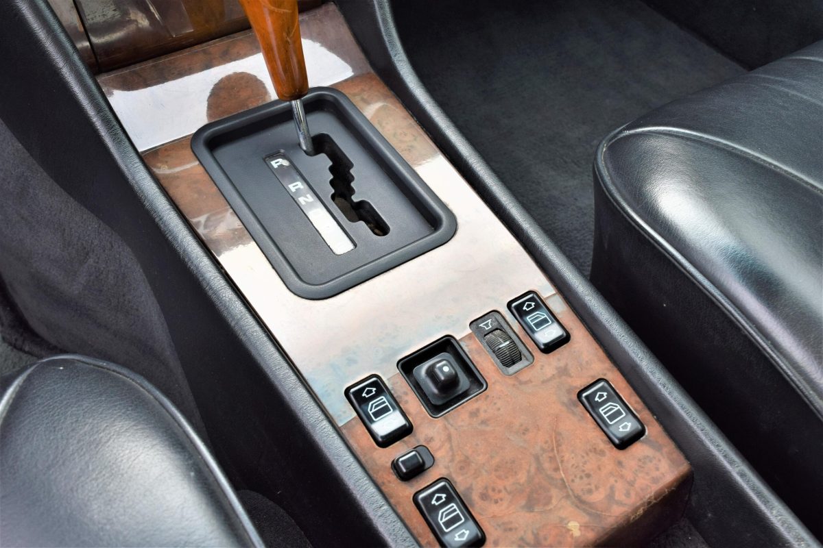 1988 Mercedes Benz 300E 3.2 AMG — Photo 12 / 20