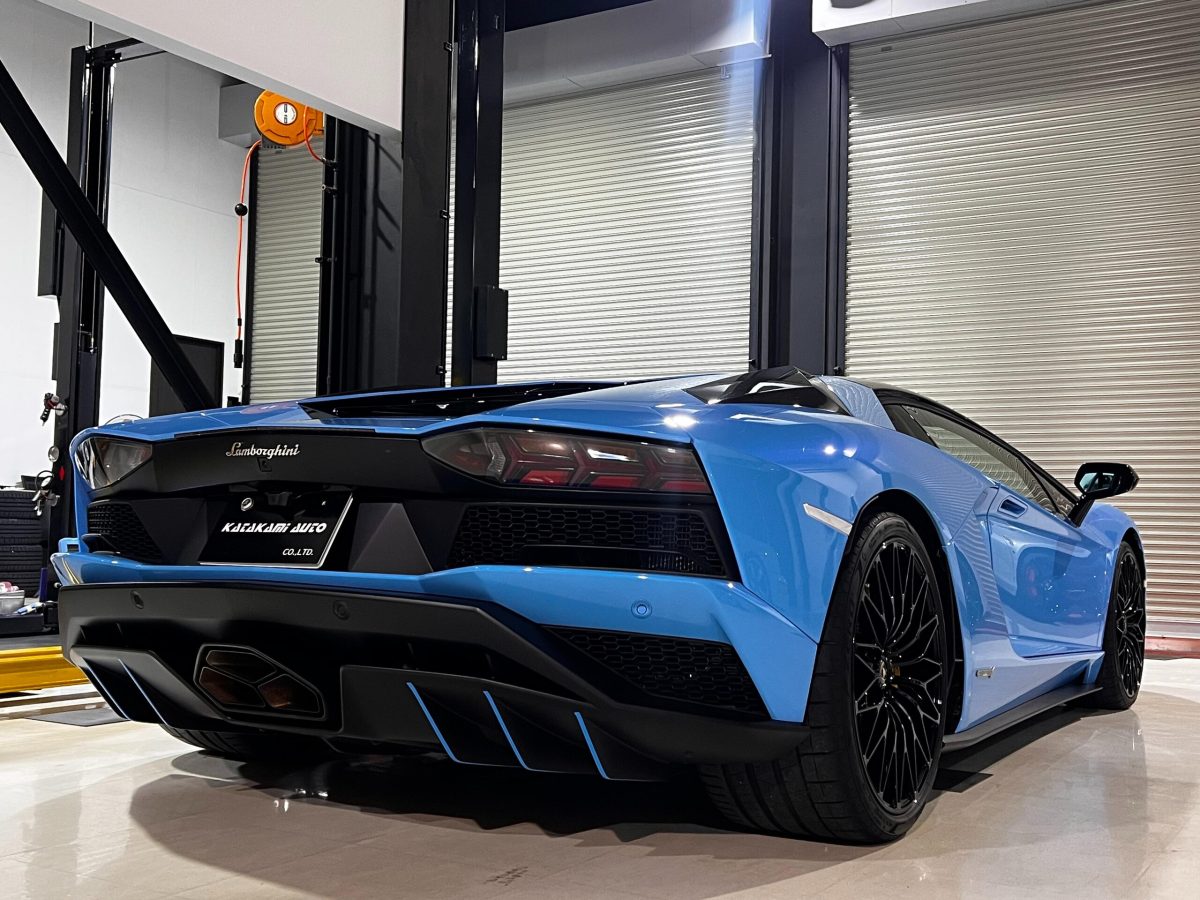 2017 Lamborghini Aventador S — Photo 5 / 15