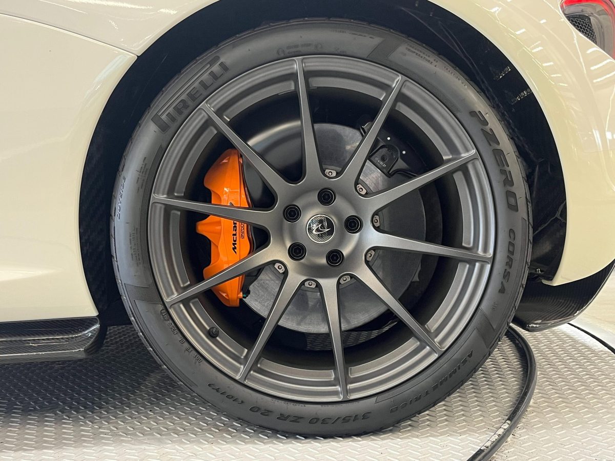 2014 McLaren P1 Limited Edition — Photo 20 / 21