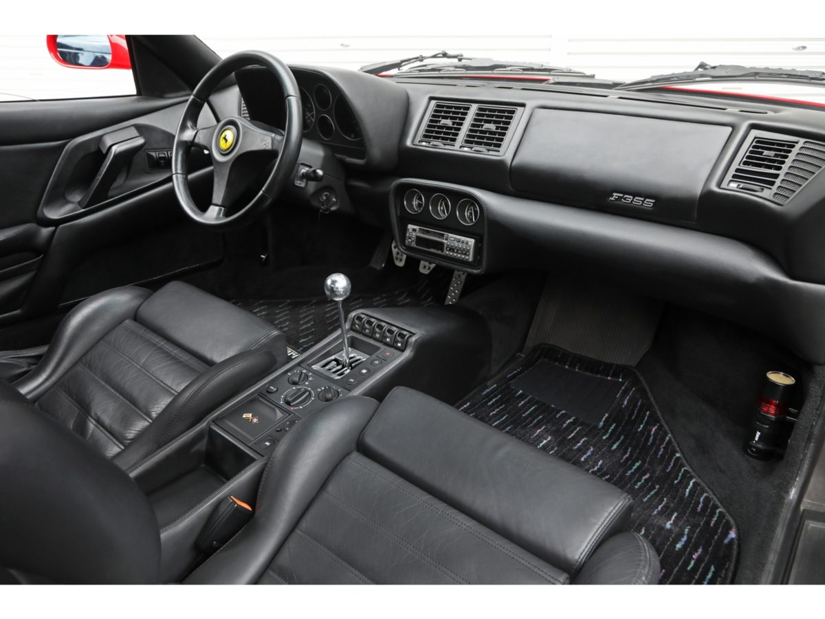 1995 Ferrari F355 Berlinetta — Photo 32 / 39