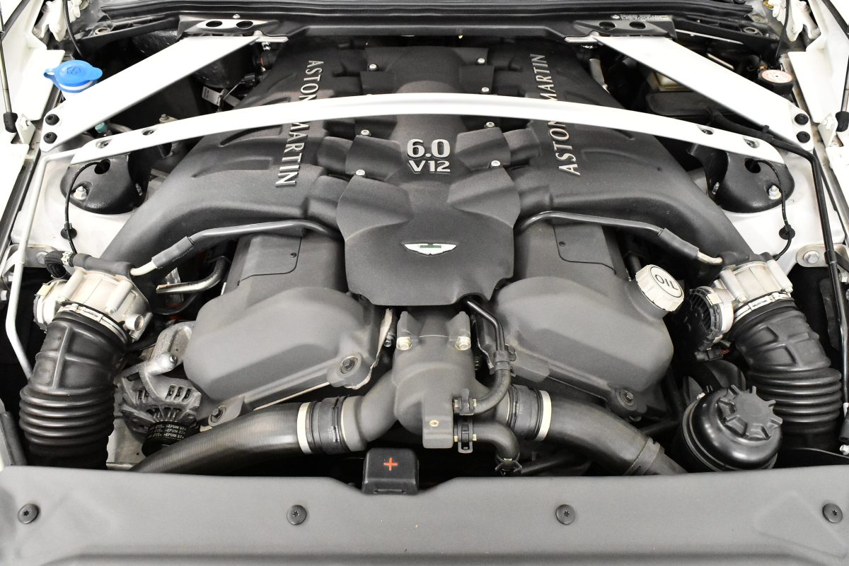 2012 Aston Martin DB9 — Photo 16 / 16