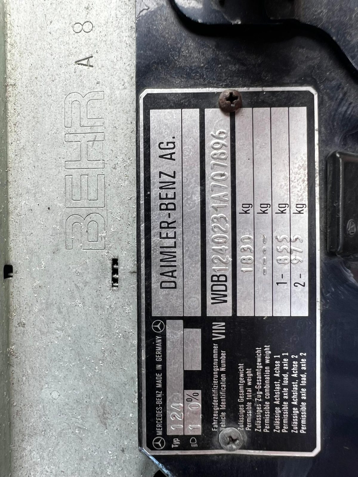 1988 Mercedes Benz 230E — Photo 24 / 29