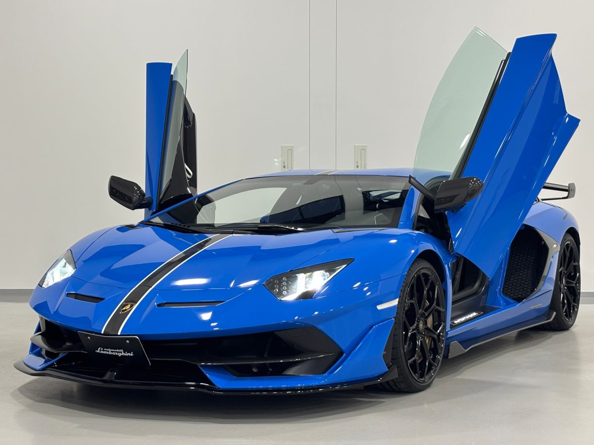 2019 Lamborghini Aventador SVJ — Photo 2 / 21