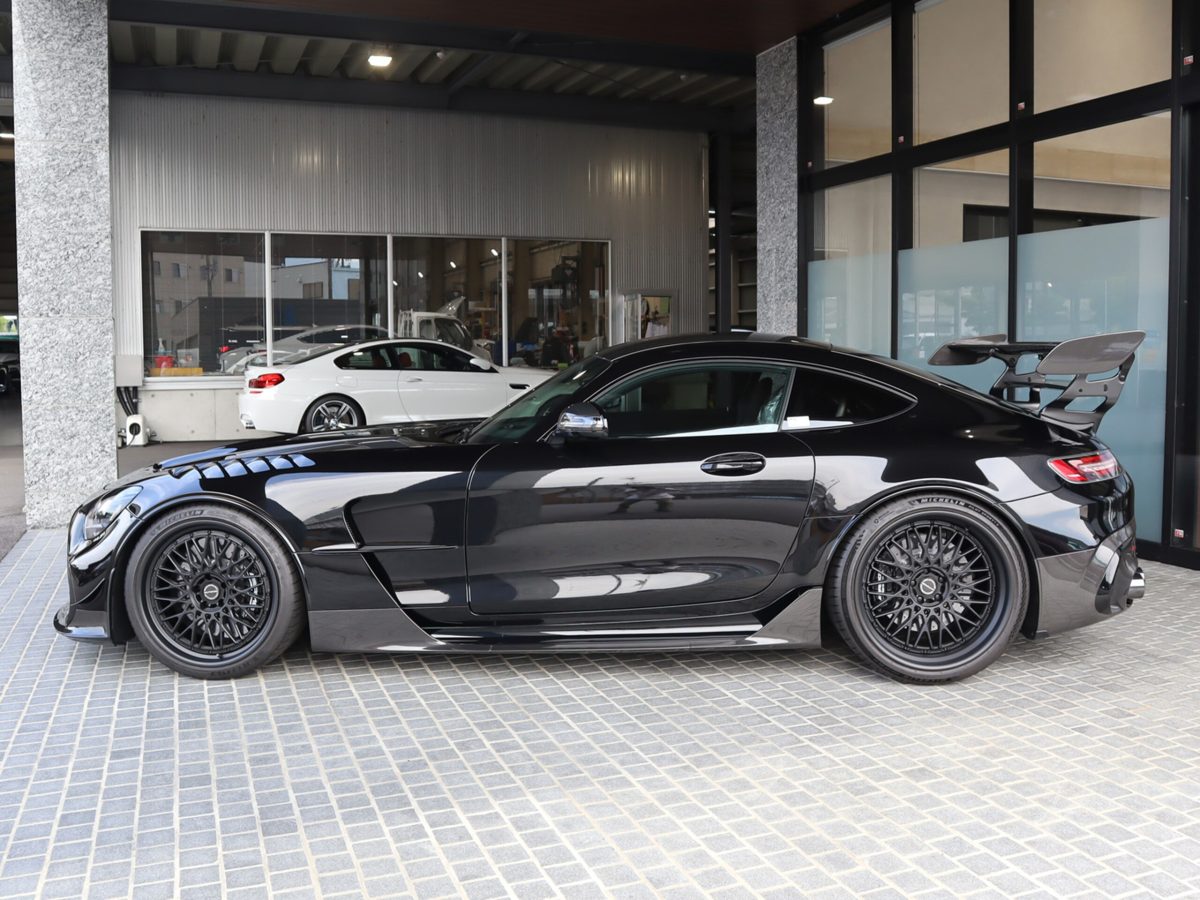 2022 Mercedes Benz AMG GT Black Series — Photo 2 / 13