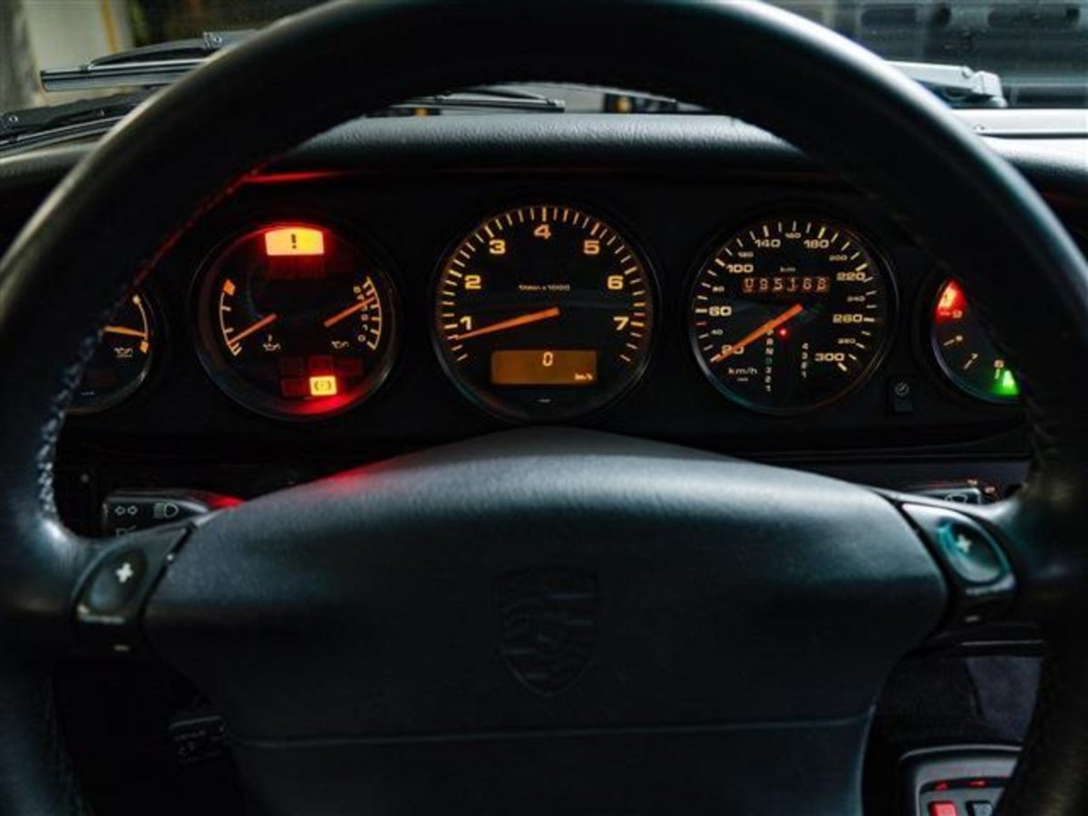 1996 Porsche 911 Carrera — Photo 8 / 12