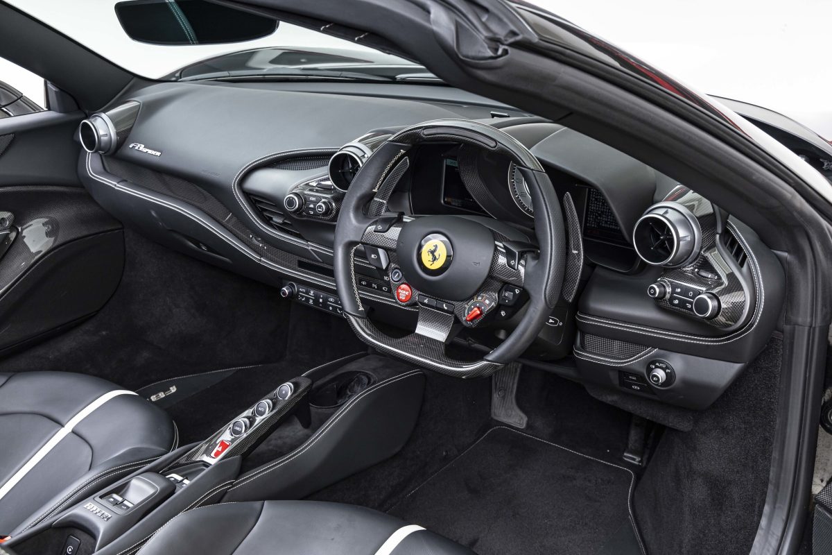 2022 Ferrari F8 Spider — Photo 6 / 32