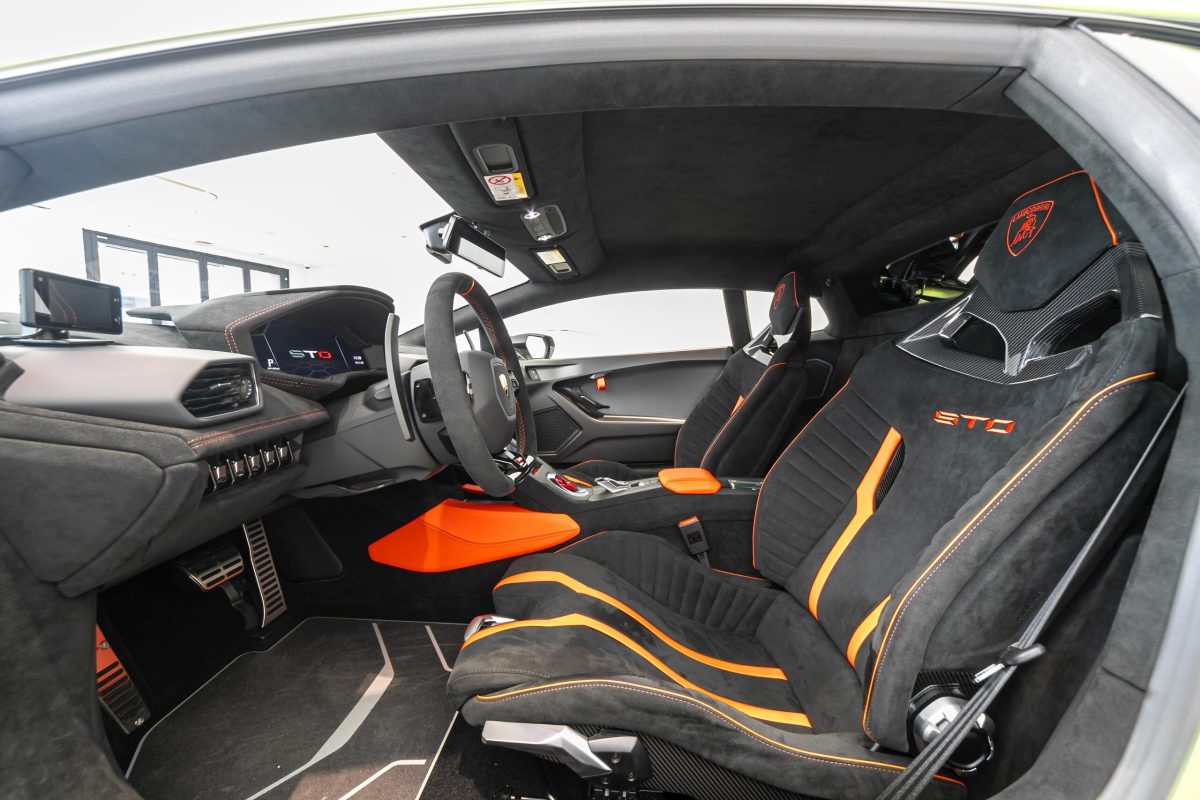 2023 Lamborghini Huracán STO — Photo 12 / 27