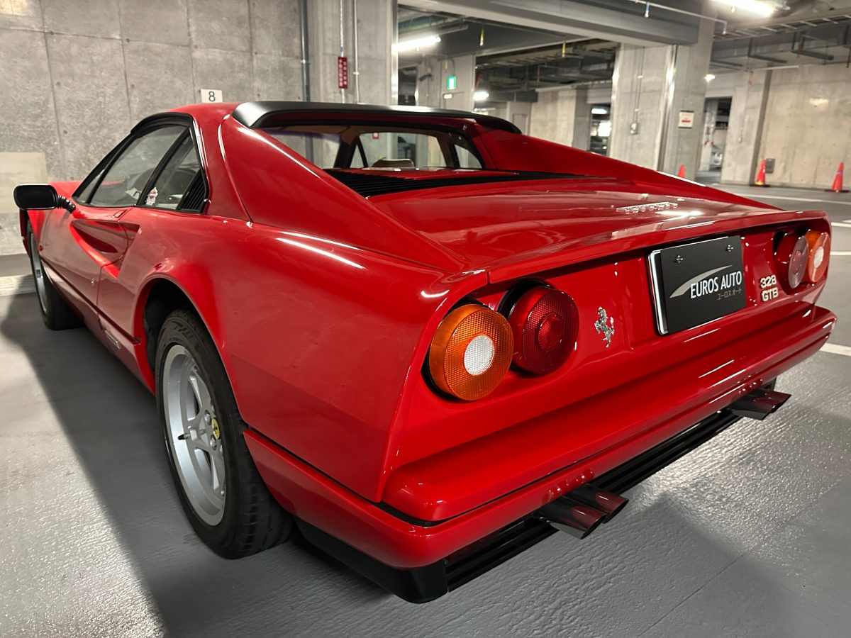 1986 Ferrari 328 GTB — Photo 4 / 19