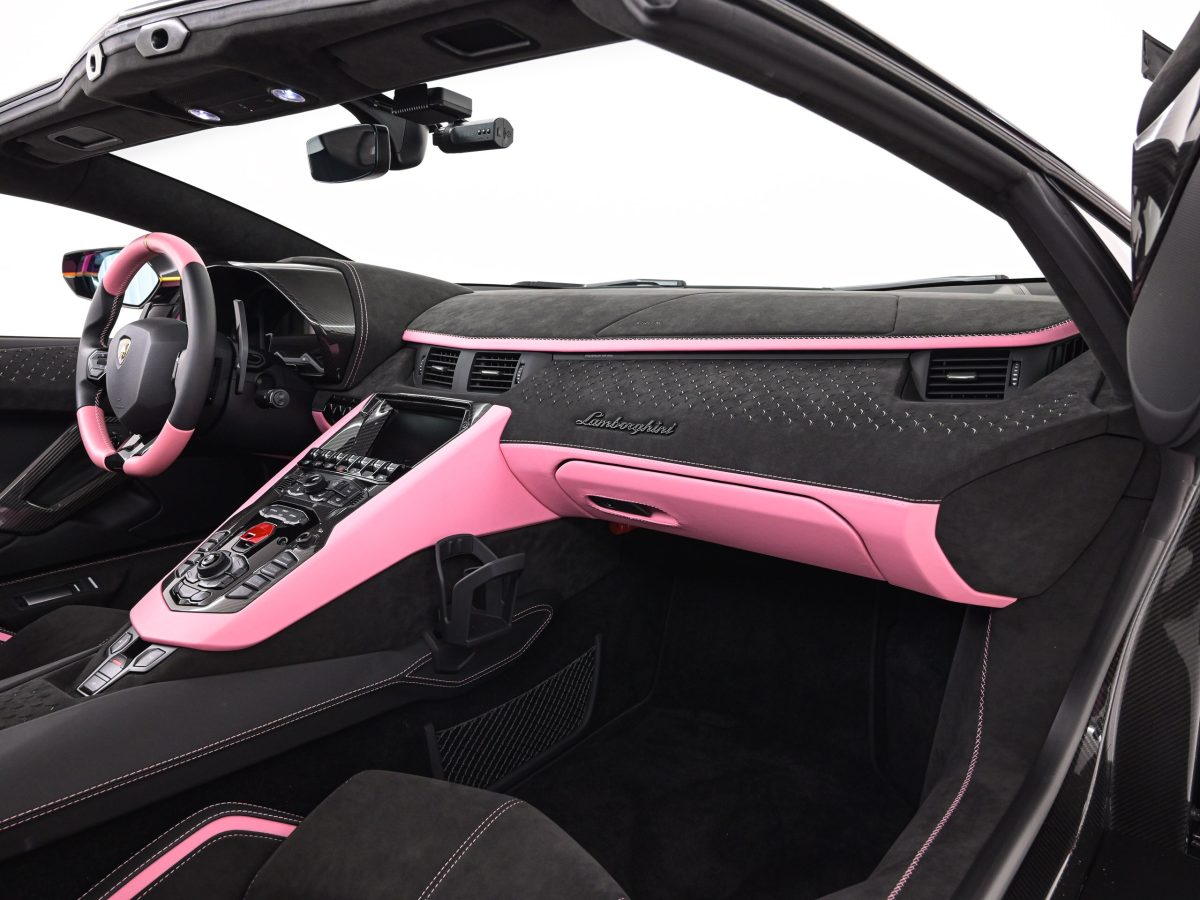 2022 Lamborghini Aventador Roadster LP780-4 Ultimae — Photo 23 / 25