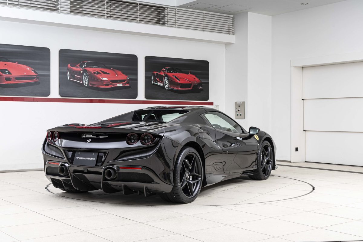 2022 Ferrari F8 Spider — Photo 13 / 32