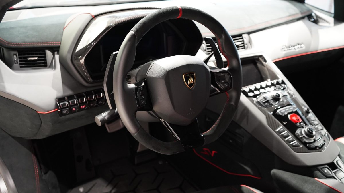 2016 Lamborghini Aventador SV — Photo 6 / 17