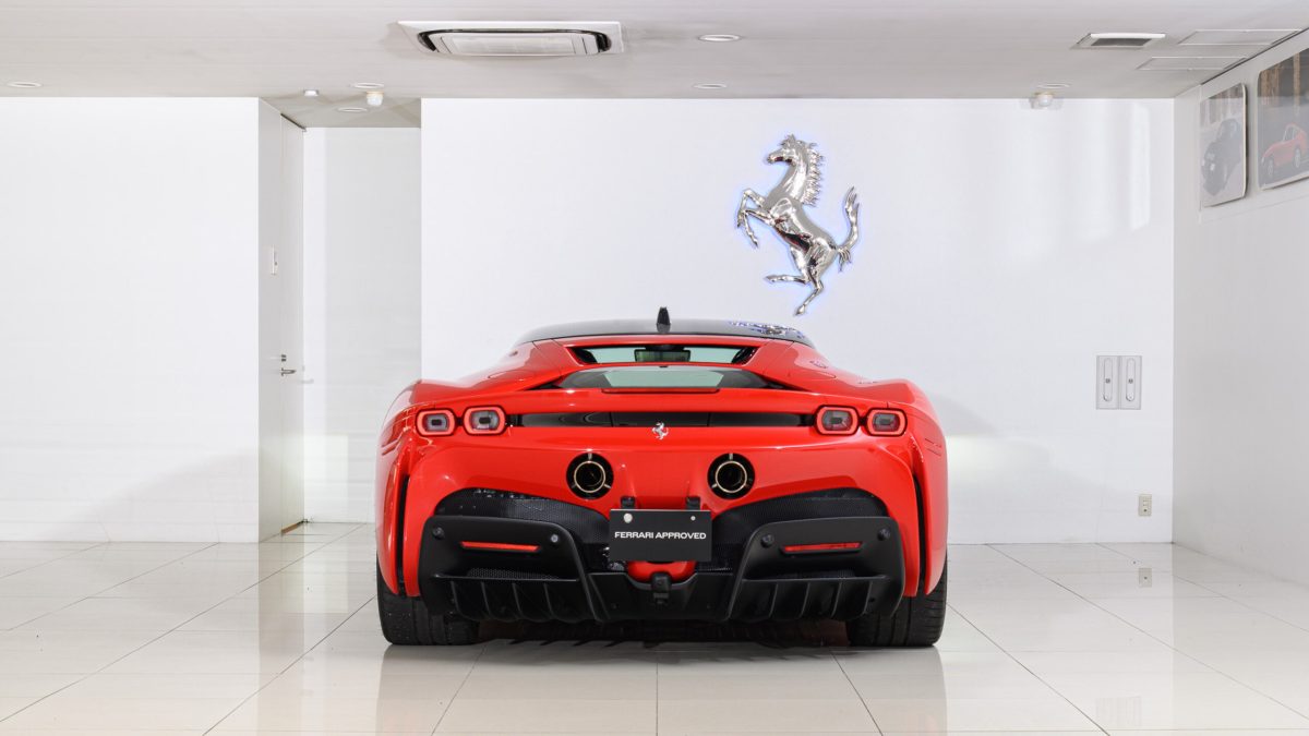 2022 Ferrari SF90 Stradale — Photo 3 / 10