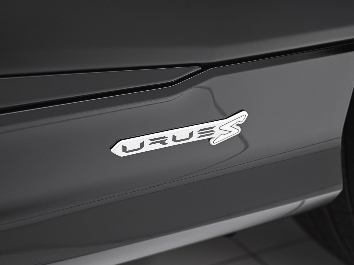2025 Lamborghini Urus S — Photo 22 / 25