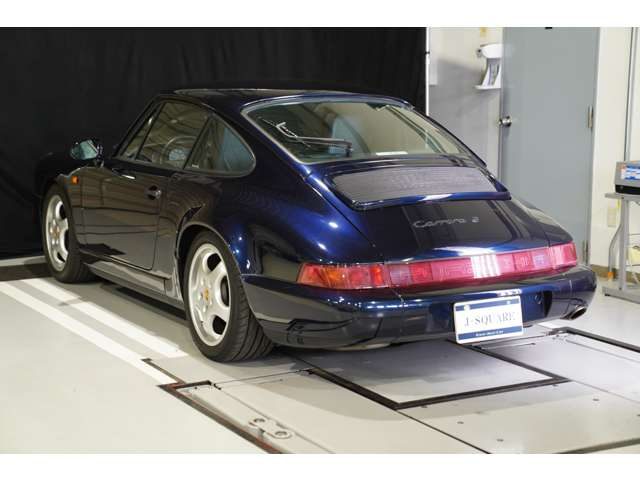 1992 Porsche 911 Carrera 2 — Photo 4 / 13