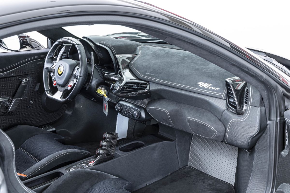 2014 Ferrari 458 Speciale — Photo 12 / 16