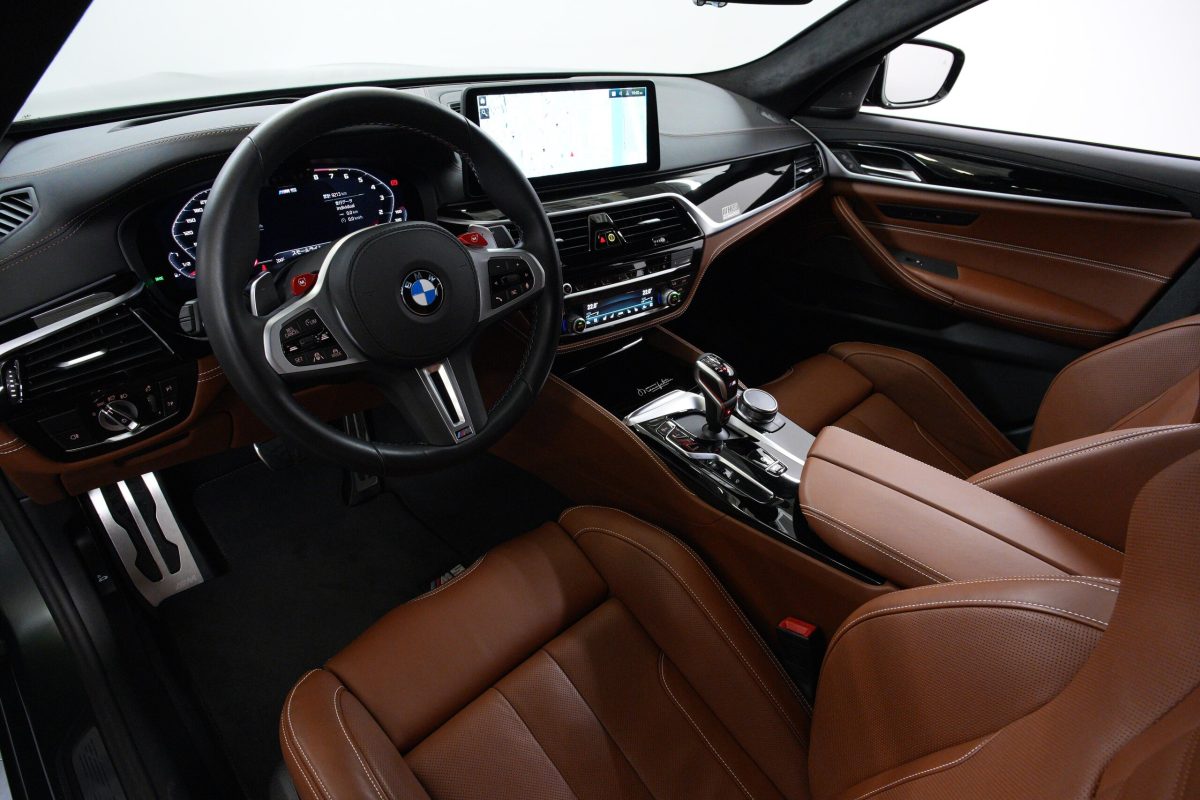 2023 BMW M5 Competition — Photo 5 / 53
