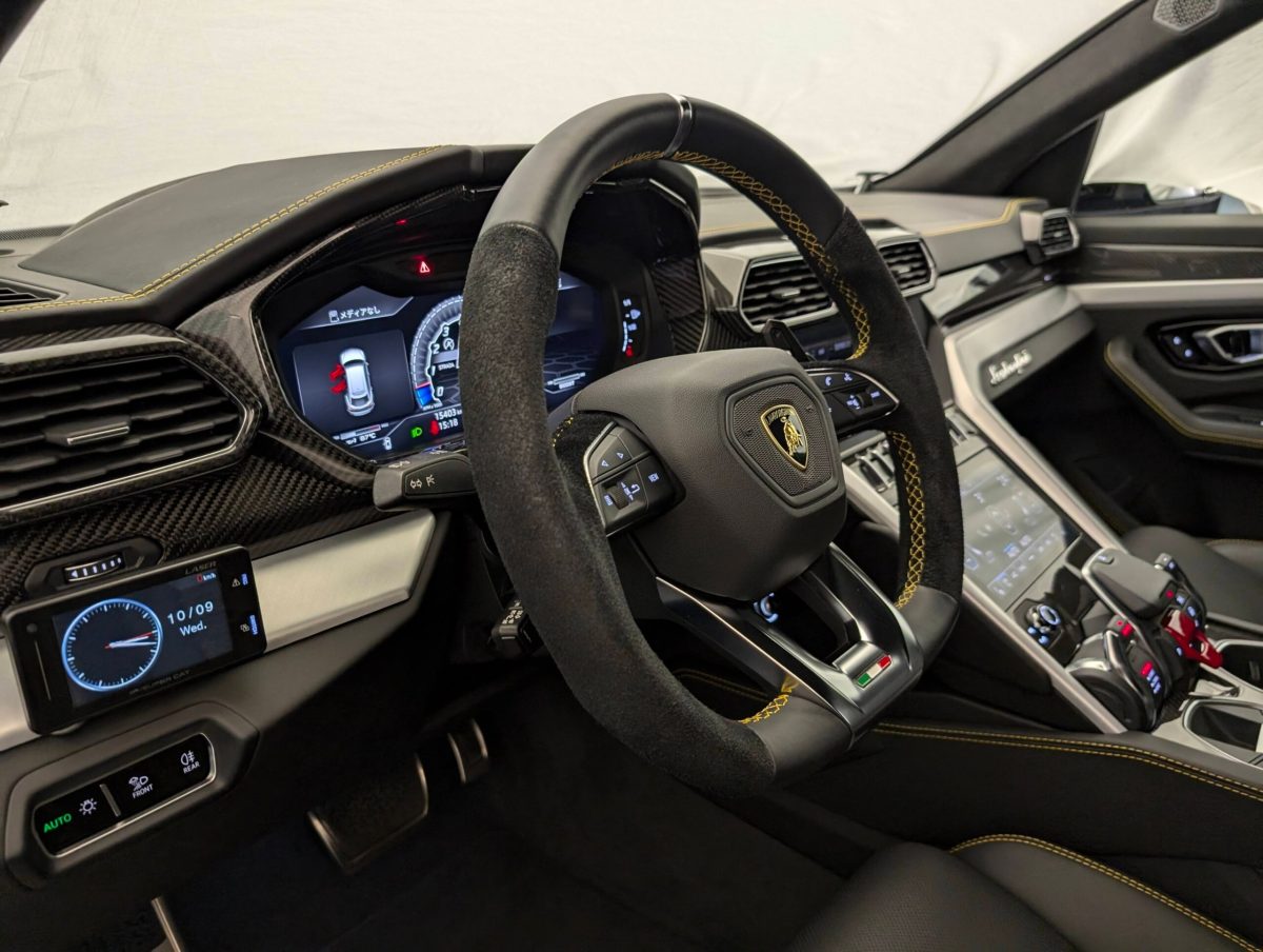 2019 Lamborghini Urus — Photo 7 / 21