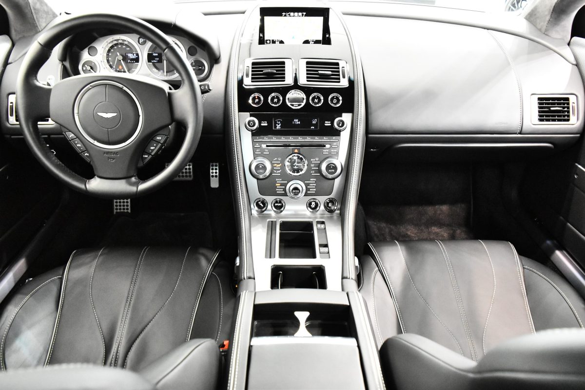 2012 Aston Martin DB9 — Photo 5 / 16
