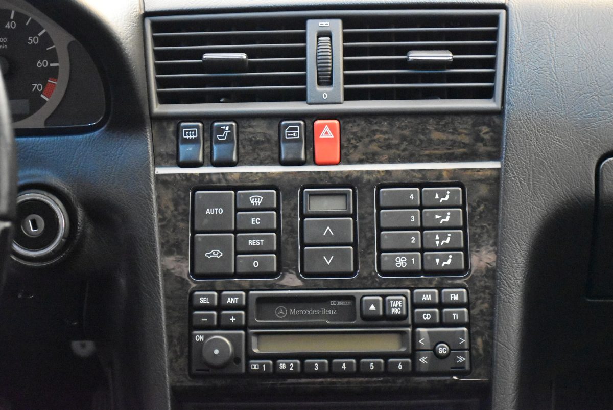 1995 Mercedes Benz C36 AMG — Photo 6 / 13