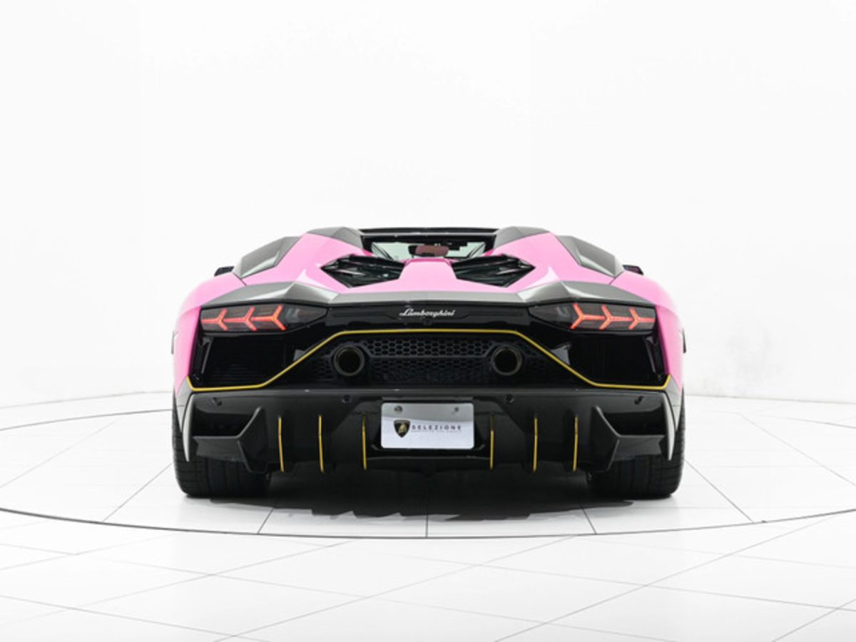 2022 Lamborghini Aventador Roadster LP780-4 Ultimae — Photo 6 / 25