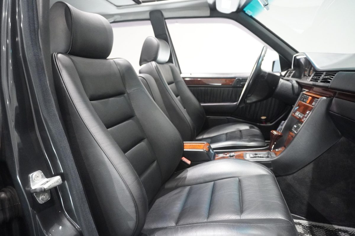 1993 Mercedes Benz 500E — Photo 15 / 23