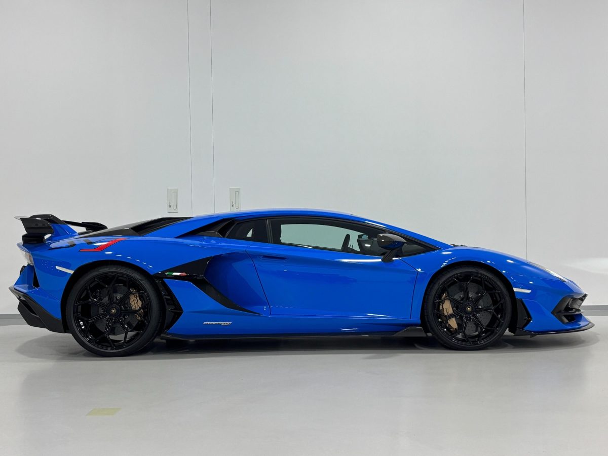 2019 Lamborghini Aventador SVJ — Photo 7 / 21
