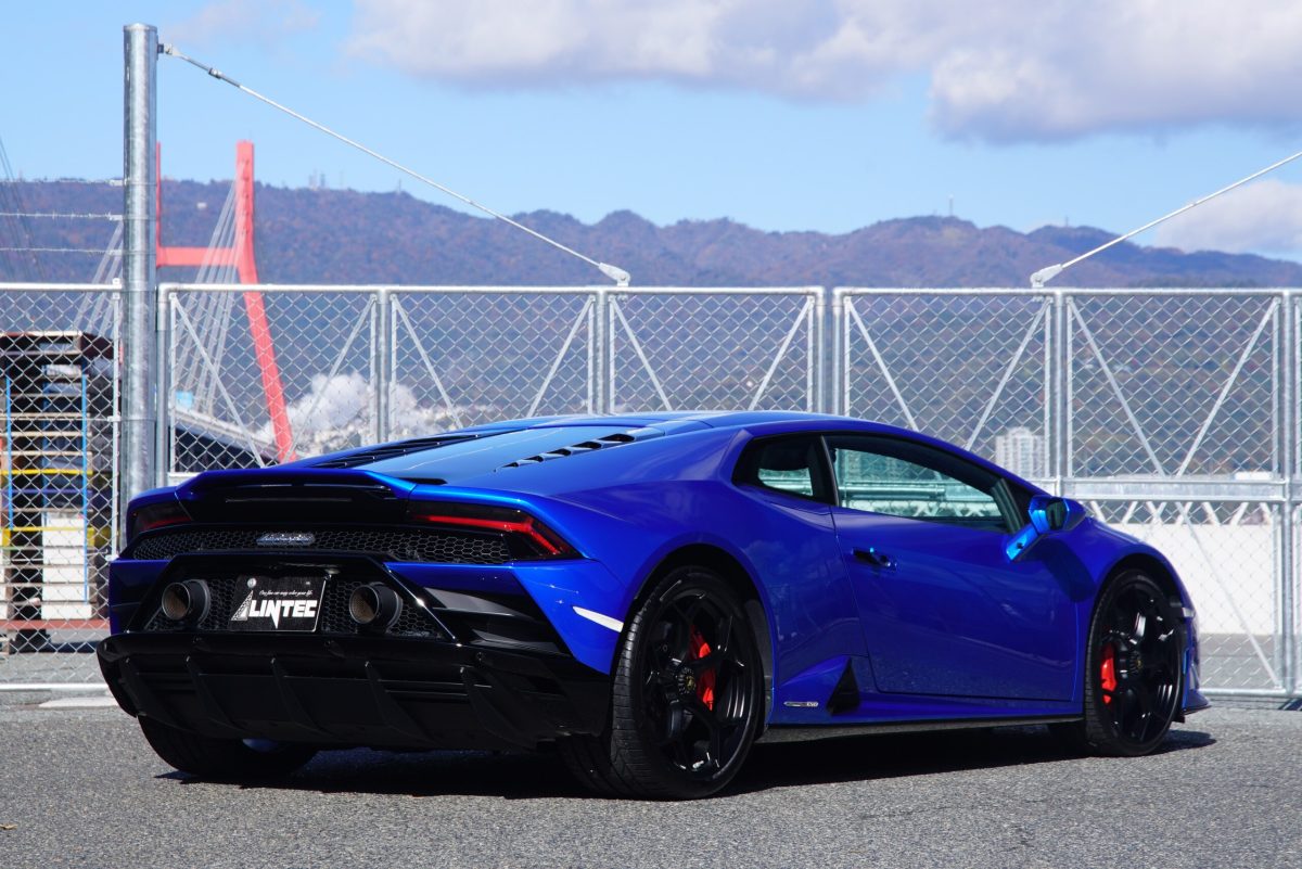 2020 Lamborghini Huracán EVO — Photo 4 / 28