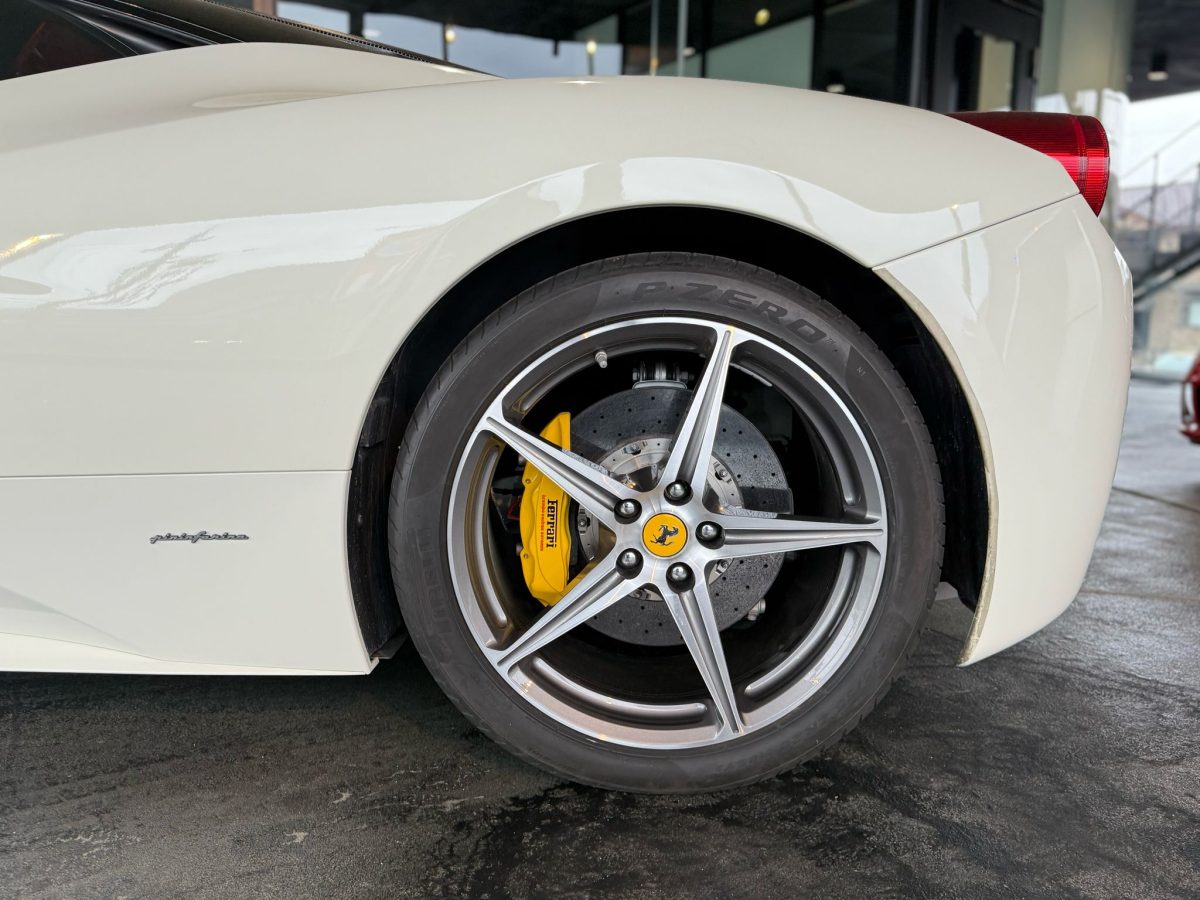 2011 Ferrari 458 Italia F1 DCT — Photo 8 / 10