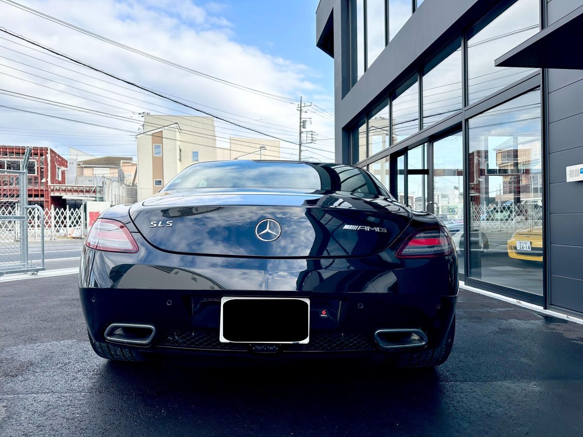 2010 Mercedes Benz SLS AMG — Photo 2 / 25