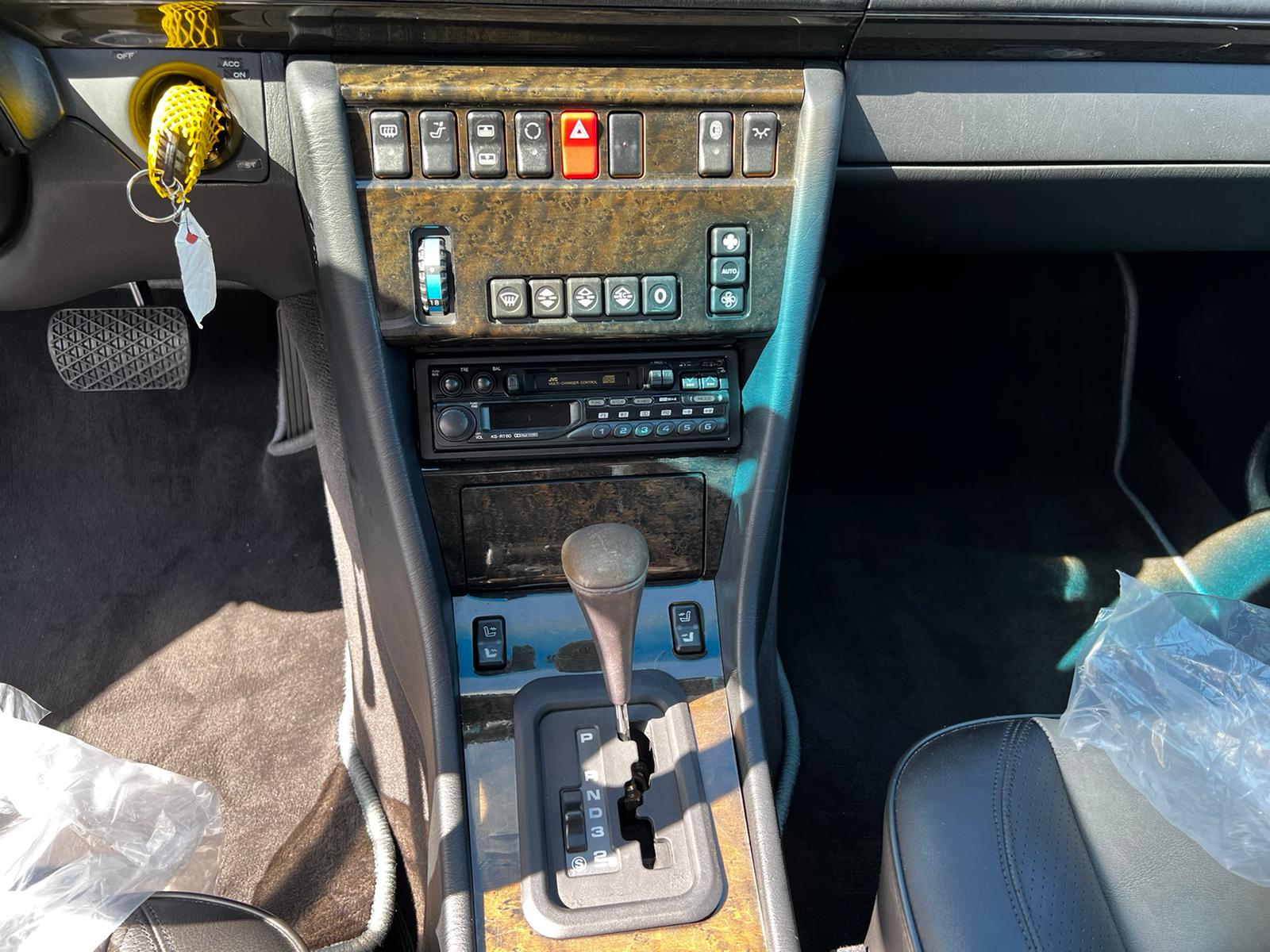 Mercedes-Benz E500 Limited Interior