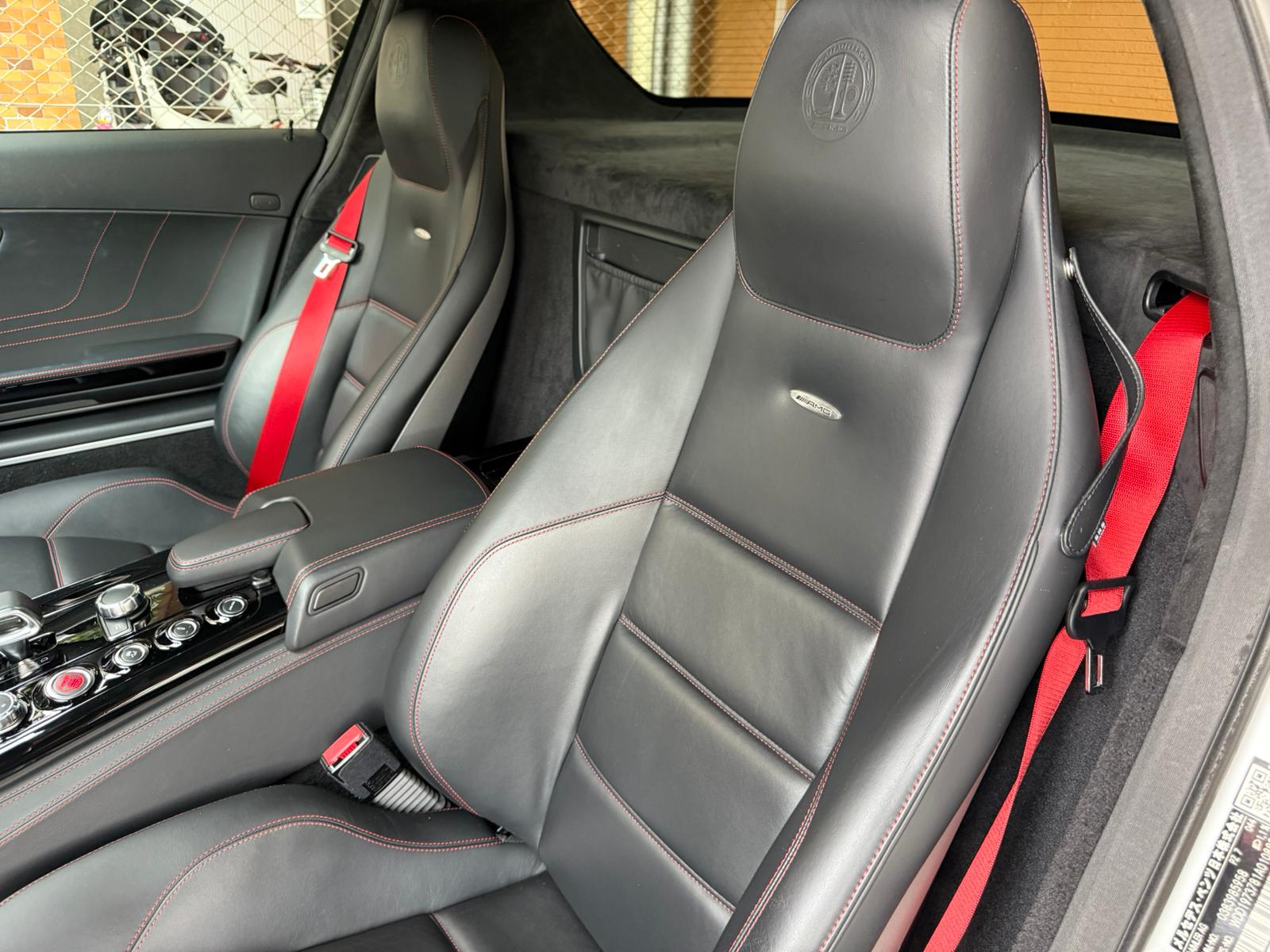 2014 Mercedes Benz SLS AMG GT — Photo 8 / 20