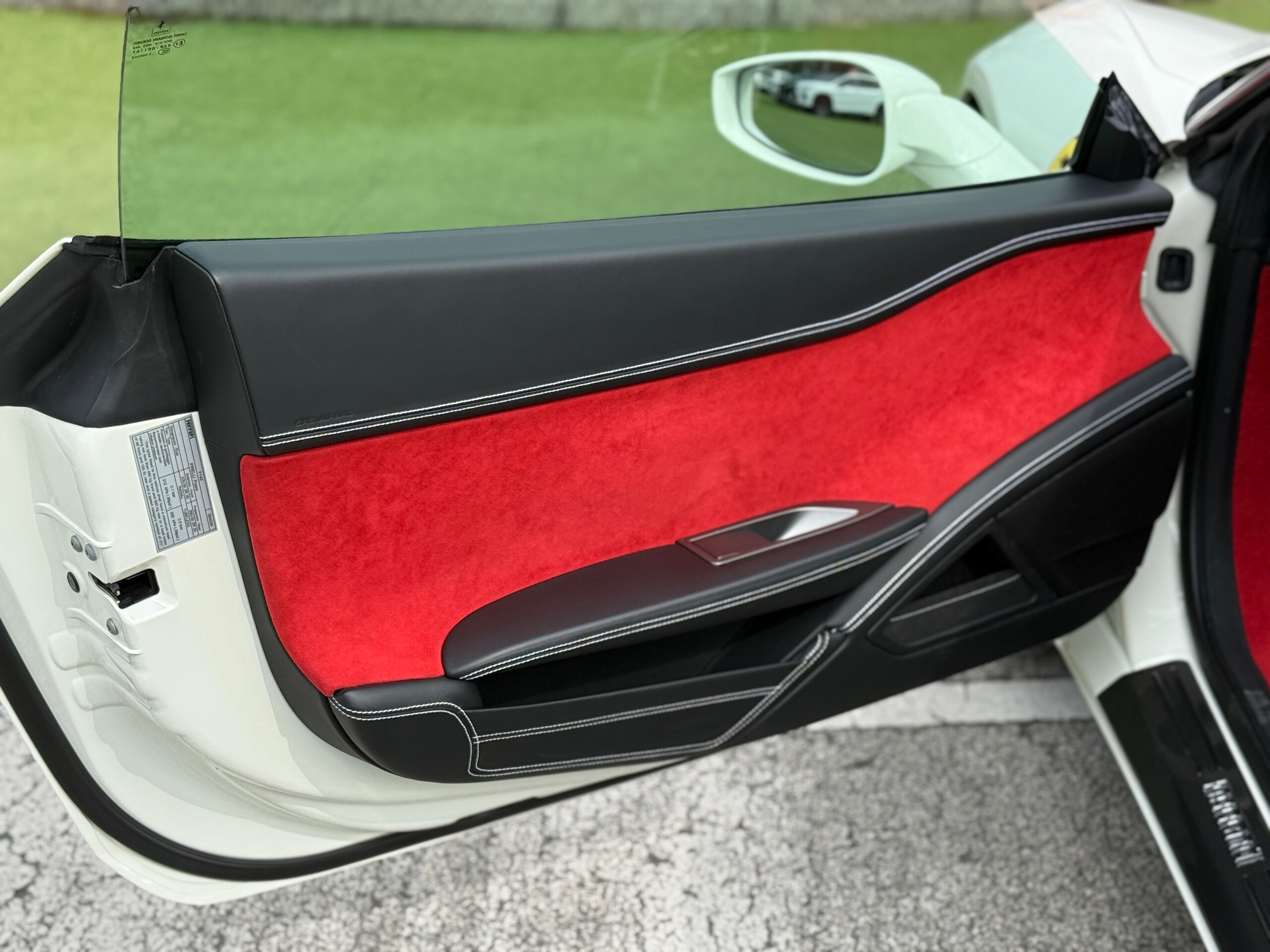 2014 Ferrari 458 Italia F1 DCT — Photo 24 / 52